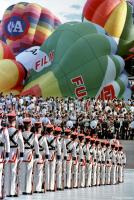 Honor guards and hot air balloons at Planalto Palace.